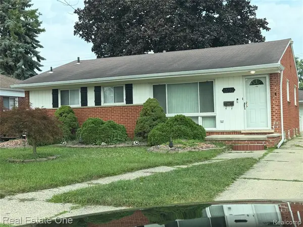 12730 Columbia, Redford, MI 48239