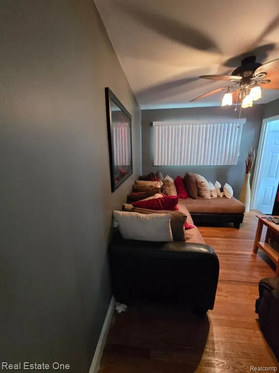 12730 Columbia, Redford, MI 48239 - #2