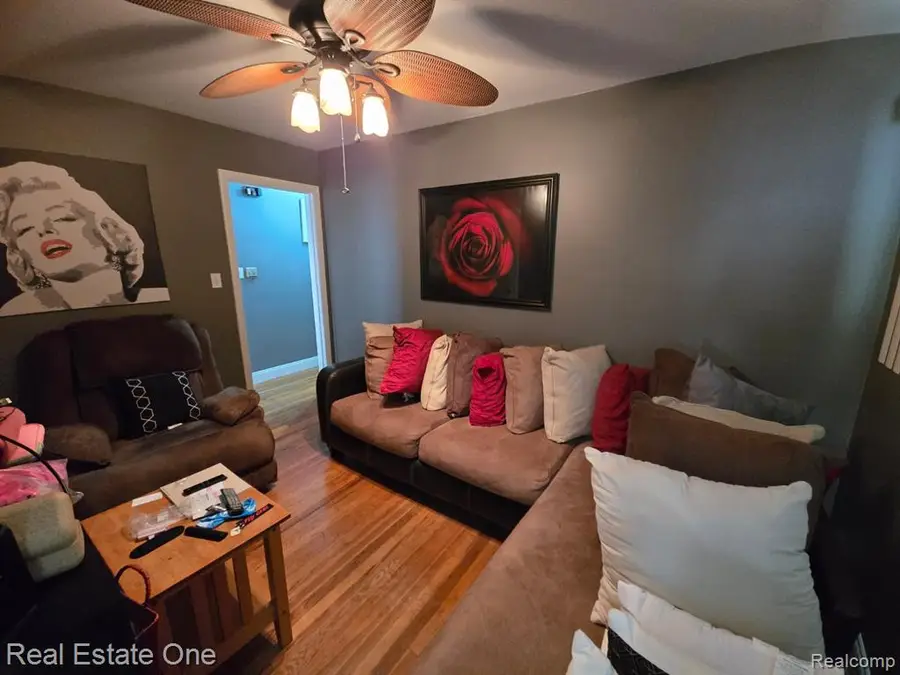 12730 Columbia, Redford, MI 48239 - #3