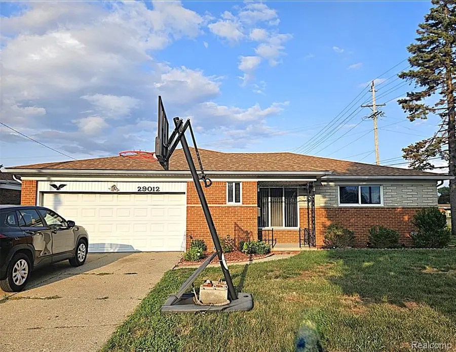 29012 James, Warren, MI 48092 - #2