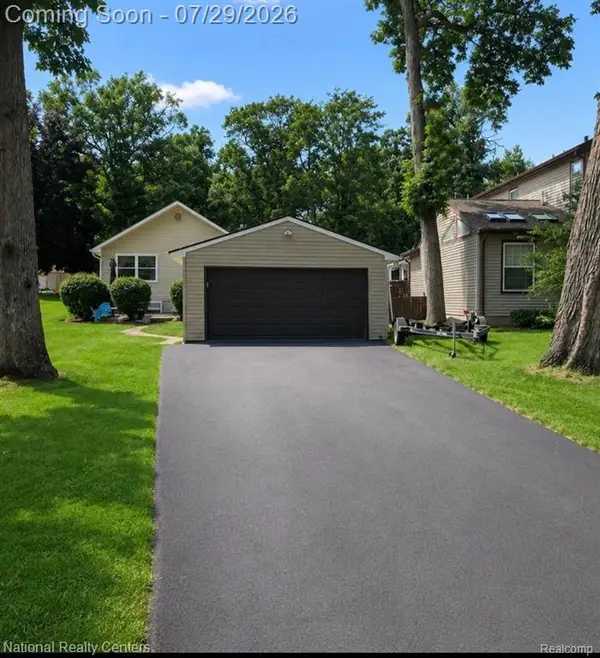1919 Portpool, West Bloomfield, MI 48324