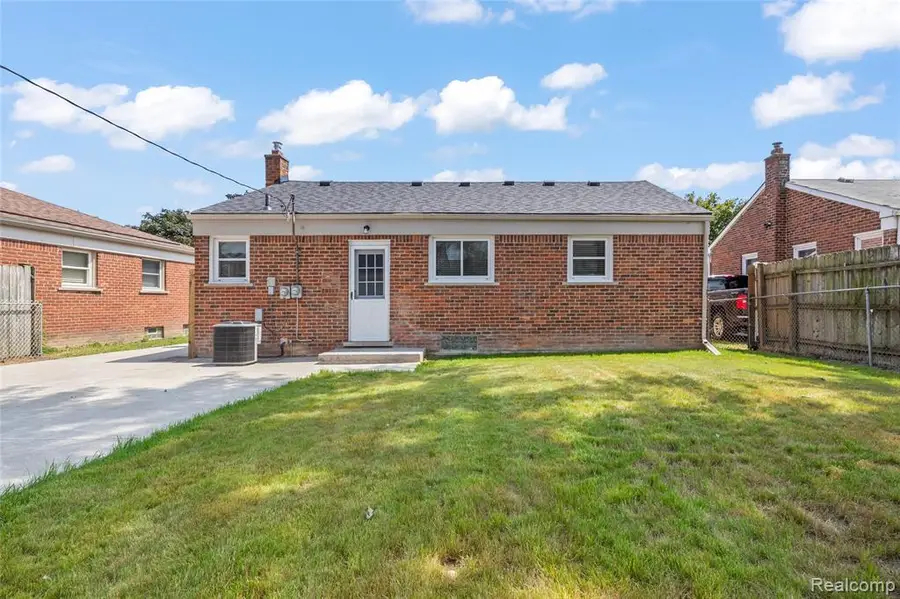 6735 Whitby, Garden City, MI 48135 - #3