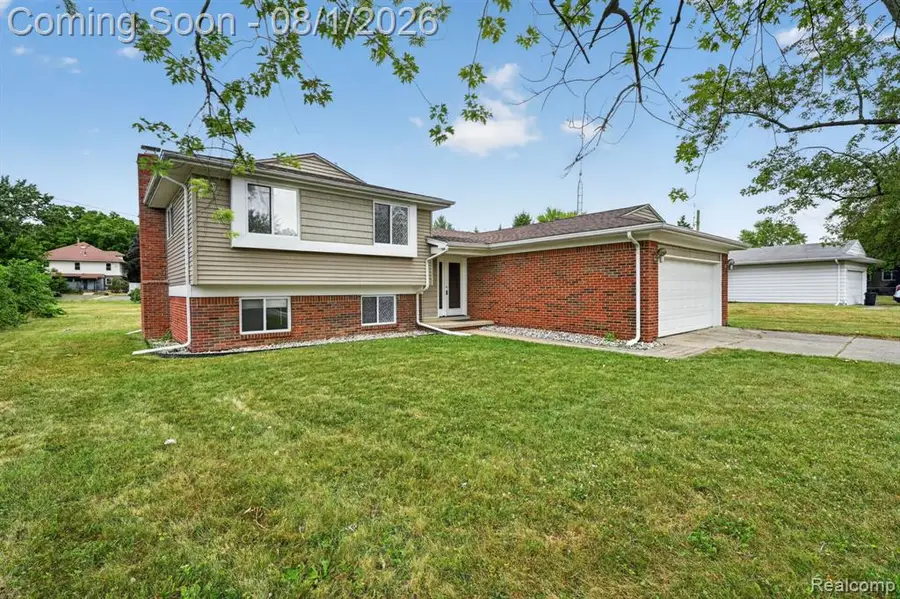 5090 Spinning Wheel, Grand Blanc, MI 48439 - #2