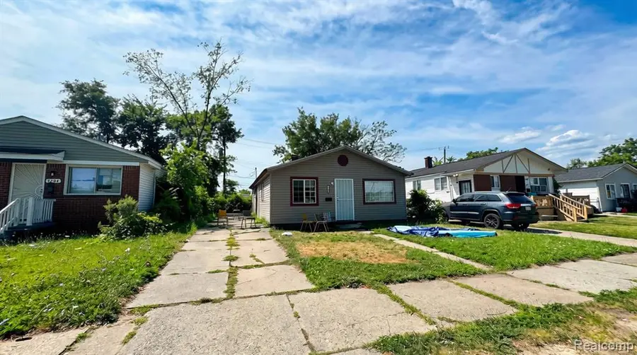 7200 Edgeton, Hamtramck, MI 48212 - #2