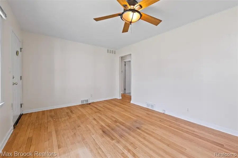 450 E Maplehurst, Ferndale, MI 48220 - #3