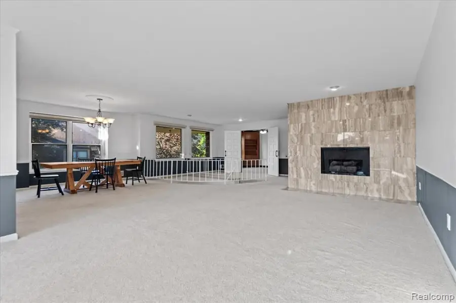4320 Knightsbridge, West Bloomfield, MI 48323 - #2