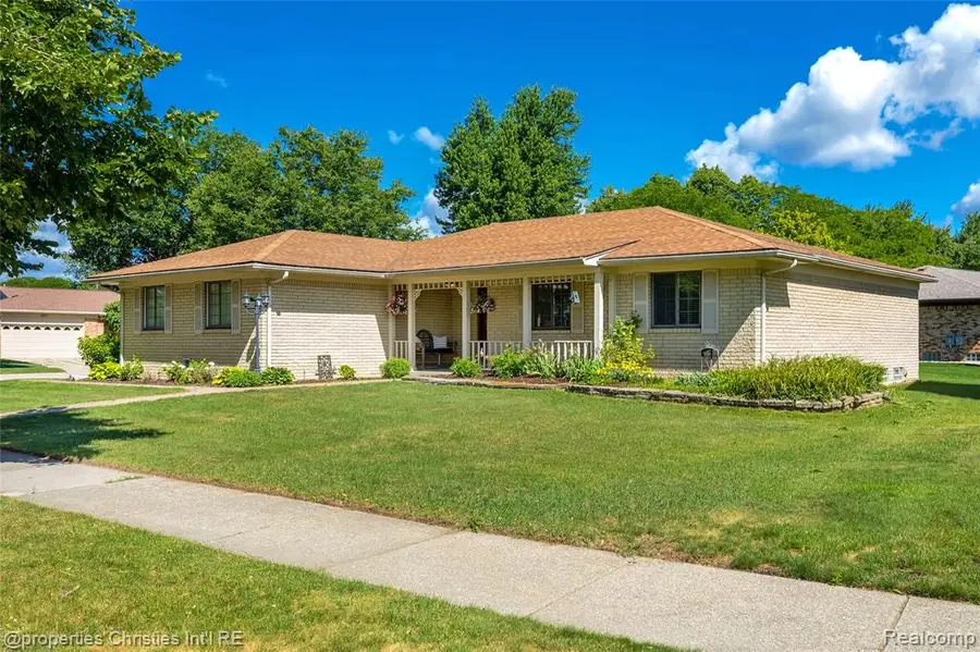 6805 Emerald Shores, Troy, MI 48085 - #2