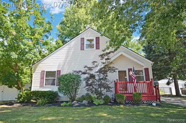26550 Oakland, Roseville, MI 48066