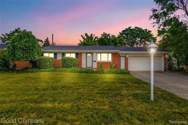 11627 De Clerck, Sterling Heights, MI 48313