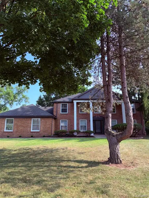 5396 Provincial, Bloomfield Hills, MI 48302 - #2