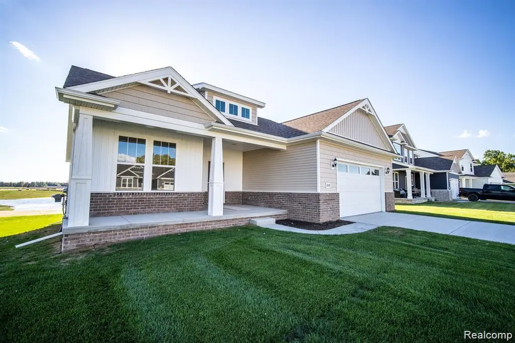 523 Round Rock Dr, Howell, MI 48843 - #1