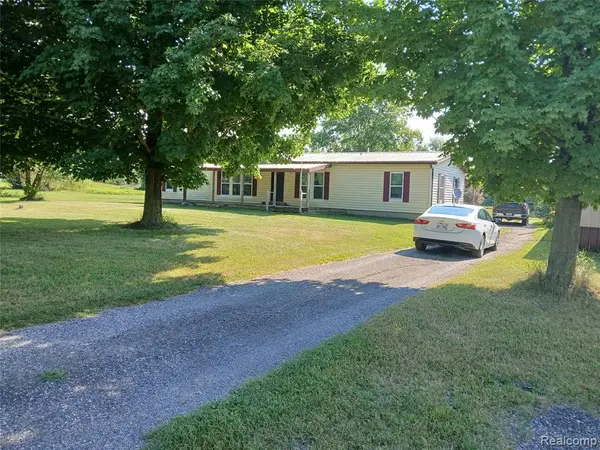 1938 N Englehart, Deford, MI 48729