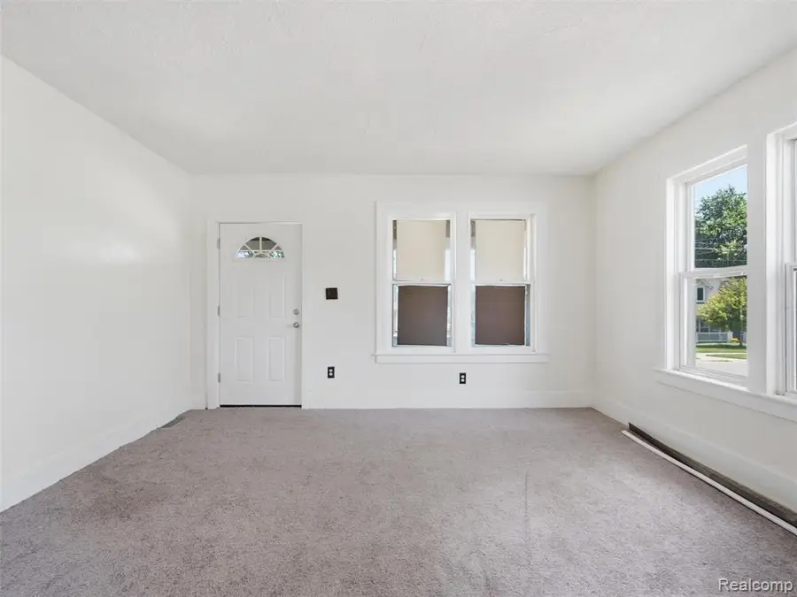 290 S Paddock, Pontiac, MI 48342 - #3