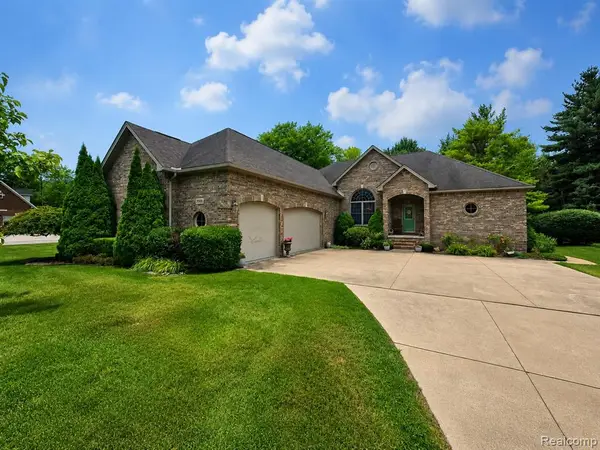 3391 N Burwick, Port Huron, MI 48060