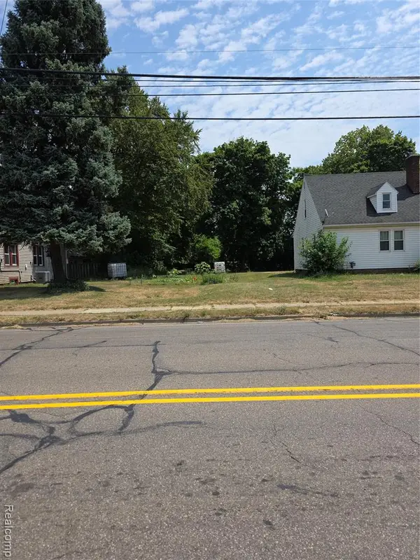 1045 Ontario, Lansing, MI 48915