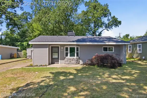 1615 S Commerce, Wolverine Lake, MI 48390