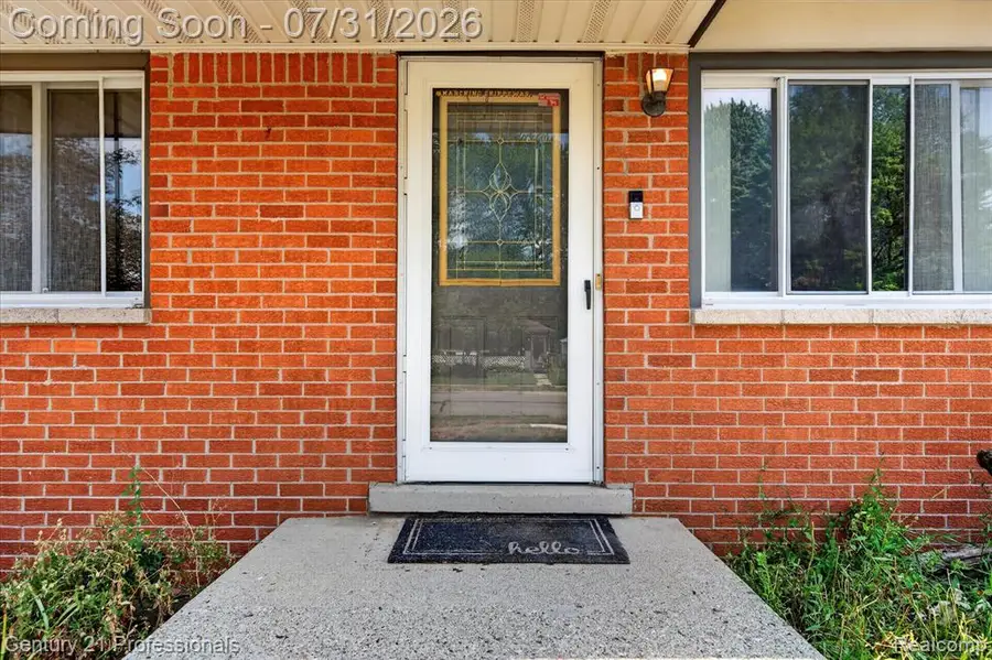 18180 Deering, Livonia, MI 48152 - #3