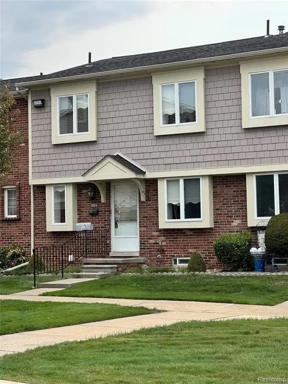 20014 Great Oaks Circle #402, Clinton Township, MI 48036