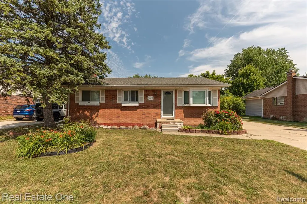 1380 N Sheldon, Canton, MI 48187 - #1