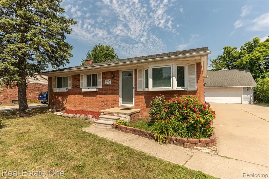 1380 N Sheldon, Canton, MI 48187 - #2