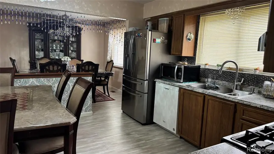 3423 Pall, Warren, MI 48092 - #3