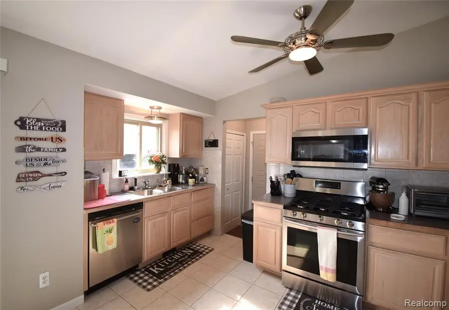 50380 Pembroke, New Baltimore, MI 48047 - #3