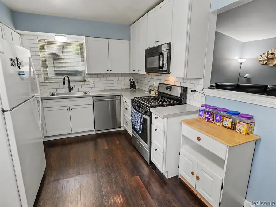 1418 Oakview, Canton, MI 48187 - #3