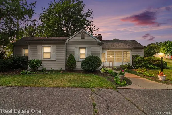 9116 Hix, Livonia, MI 48150