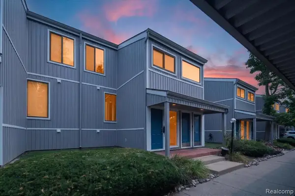 9607 Harbour Cove, Ypsilanti, MI 48197