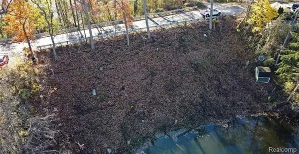 Lot 121 Central, Lake Orion, MI 48362