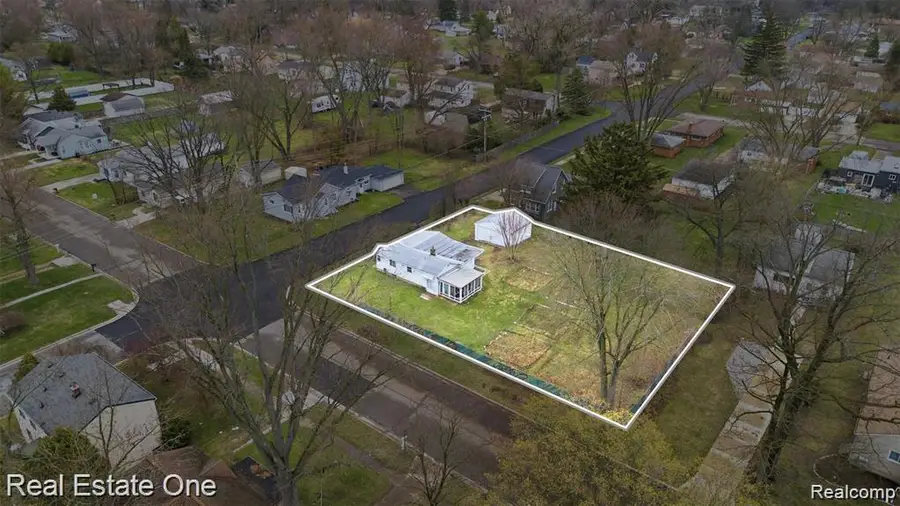18318 Deering, Livonia, MI 48152 - #3