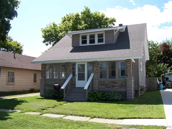1518 Carleton, Port Huron, MI 48060