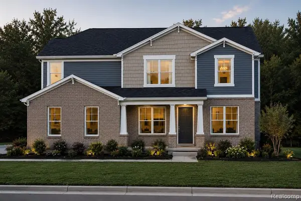 22225 Hilda, South Lyon, MI 48178
