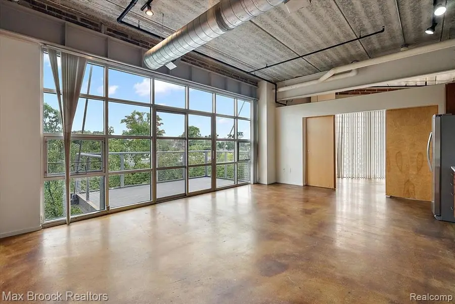 333 E Parent #27, Royal Oak, MI 48067 - #2