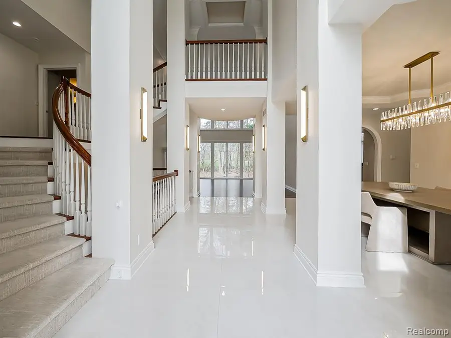 3586 Walnut Brook, Rochester Hills, MI 48309 - #2
