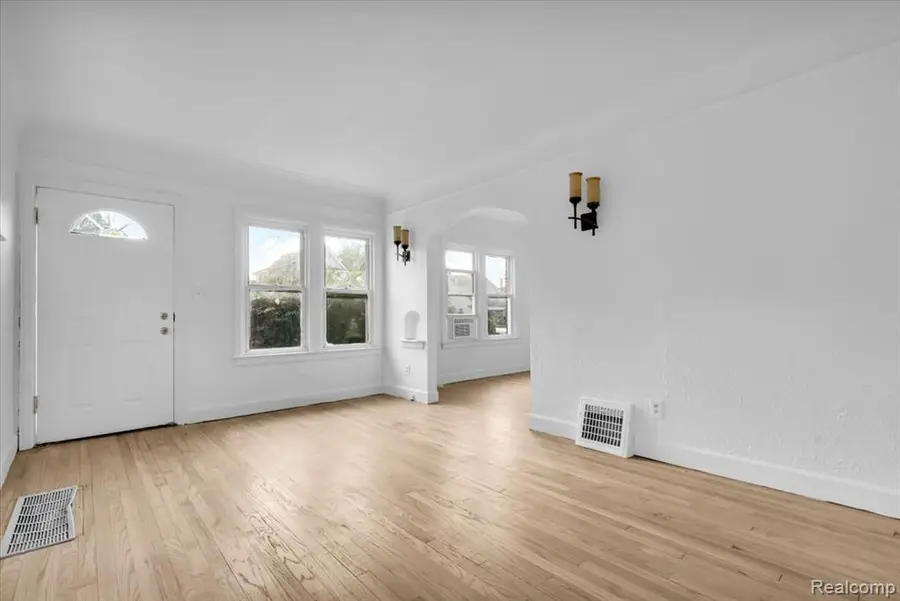 7516 Mettetal, Detroit, MI 48228 - #2