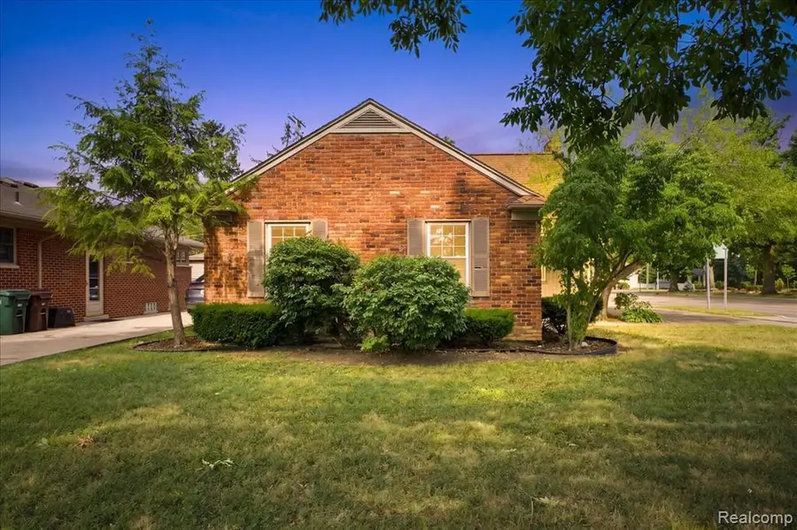 20691 Wedgewood, Grosse Pointe, MI 48236 - #3