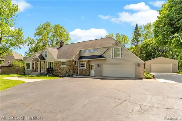 43747 Woodward, Bloomfield Hills, MI 48302