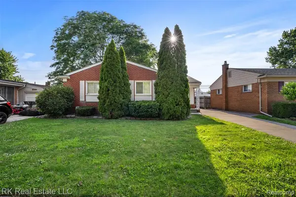 31743 Courtland, Saint Clair Shores, MI 48082