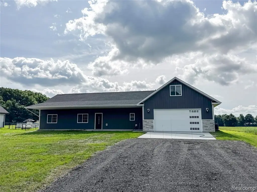 12425 Old Miller, Lennon, MI 48449 - #1