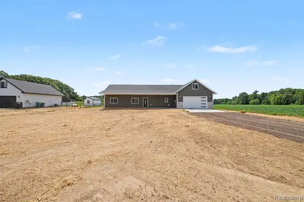 12425 Old Miller, Lennon, MI 48449