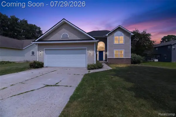 6452 Sandy Knoll, Linden, MI 48451