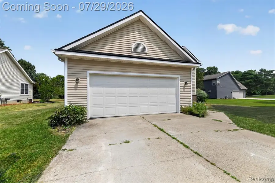 6452 Sandy Knoll, Linden, MI 48451 - #3