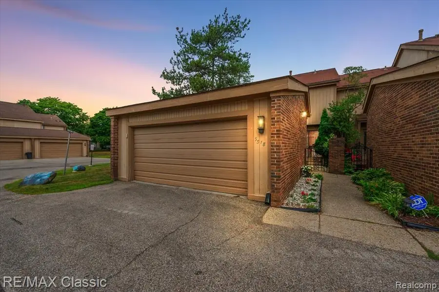 5318 Wright Way Wright, West Bloomfield, MI 48322 - #2