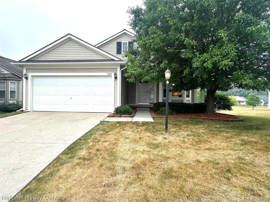 5164 Sandalwood, Grand Blanc, MI 48439 - #2