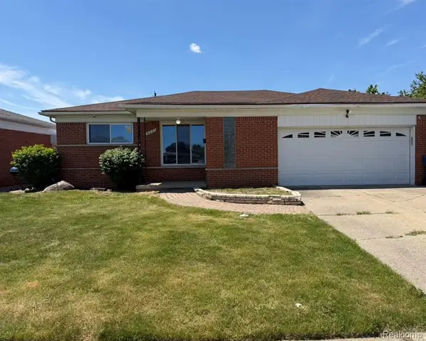 28653 Gilbert, Warren, MI 48093
