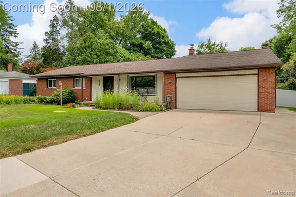 30065 Minglewood, Farmington Hills, MI 48334