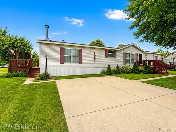 1225 Orchard, Columbus, MI 48063