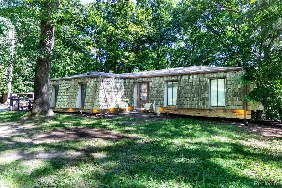 9405 Spicer, Brighton, MI 48116 - #2