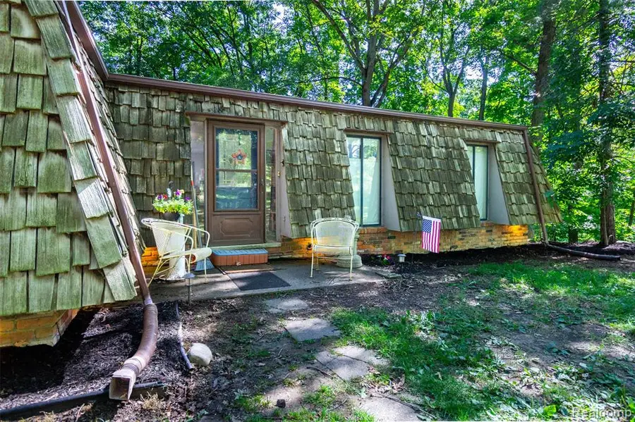 9405 Spicer, Brighton, MI 48116 - #3